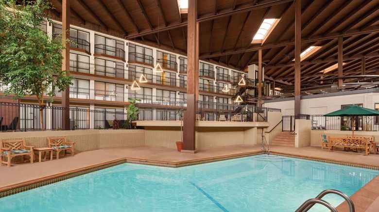 <b>Radisson Hotel Lenexa Overland Park Pool</b>. Images powered by <a href="https://iceportal.shijigroup.com/" title="IcePortal" target="_blank">IcePortal</a>.