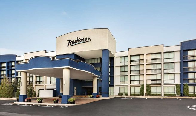 Radisson Hotel Lenexa Overland Park Exterior