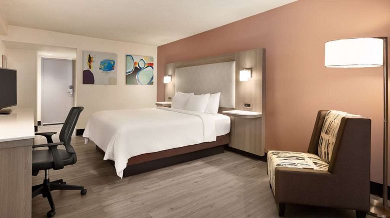 <b>Radisson Hotel Lenexa Overland Park Room</b>. Images powered by <a href="https://iceportal.shijigroup.com/" title="IcePortal" target="_blank">IcePortal</a>.