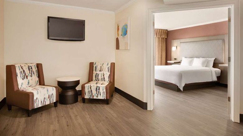 <b>Radisson Hotel Lenexa Overland Park Suite</b>. Images powered by <a href="https://iceportal.shijigroup.com/" title="IcePortal" target="_blank">IcePortal</a>.