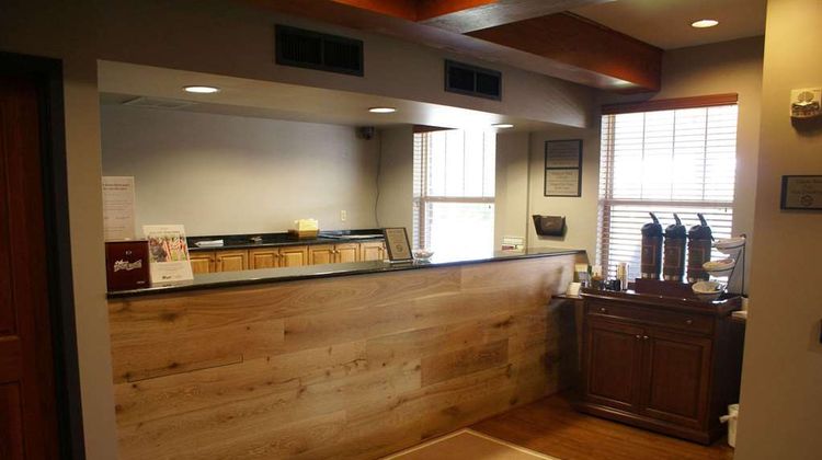 Country Inn and Suites by Radisson Lansing Lobby