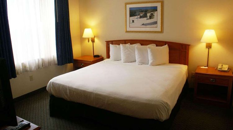 Country Inn and Suites by Radisson Lansing Room