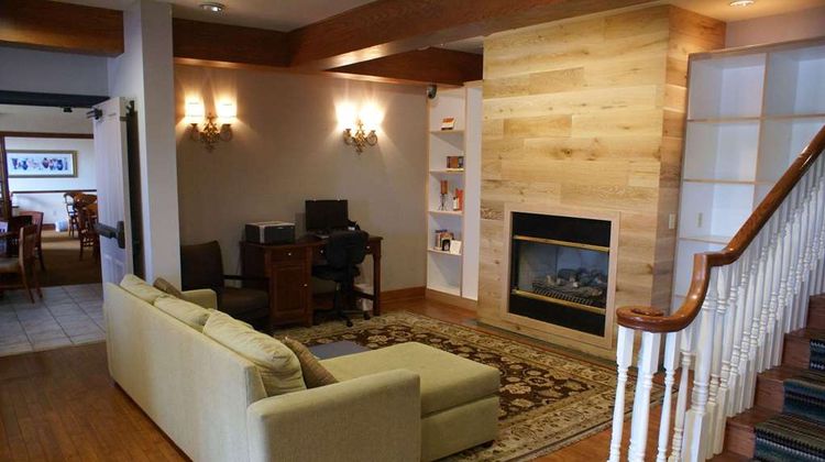 Country Inn and Suites by Radisson Lansing Lobby