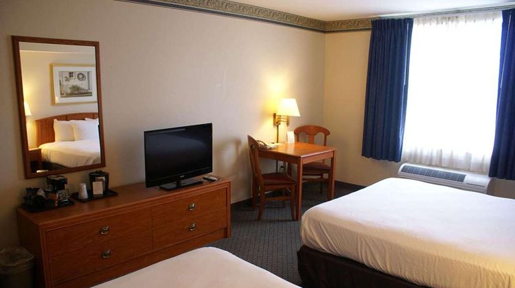 Country Inn and Suites by Radisson Lansing Room