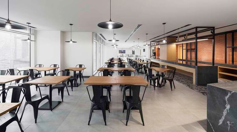<b>Park Inn By Radisson Makkah Thakher Restaurant</b>. Images powered by <a href="https://iceportal.shijigroup.com/" title="IcePortal" target="_blank">IcePortal</a>.