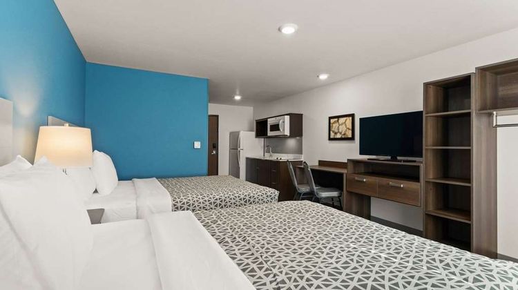 WoodSpring Suites Greeley Room