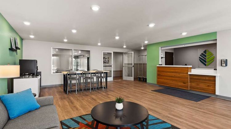 WoodSpring Suites Greeley Lobby