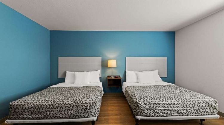 WoodSpring Suites Greeley Room