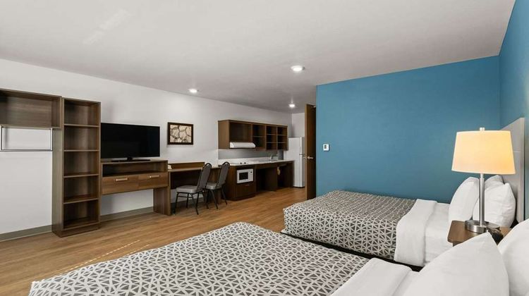 WoodSpring Suites Greeley Room