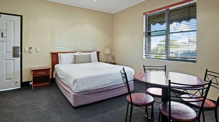 The Gladstone Central Hotel Suite