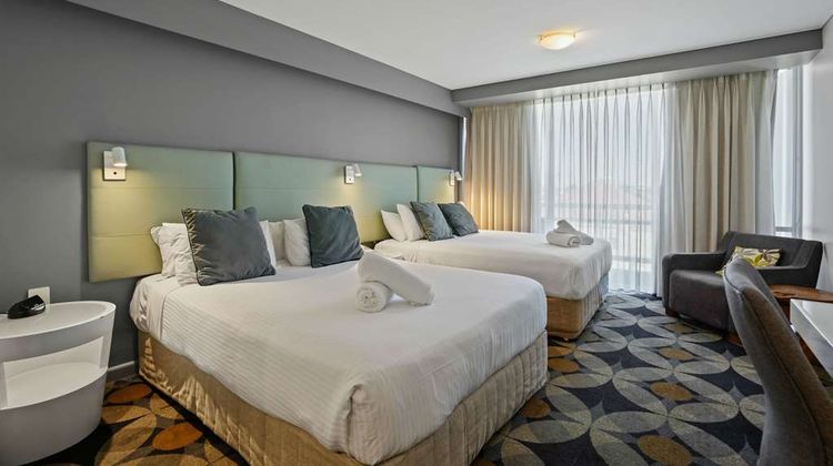 The Gladstone Central Hotel Room