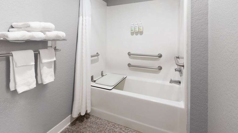 <b>AmericInn & Suites Room</b>. Images powered by <a href="https://iceportal.shijigroup.com/" title="IcePortal" target="_blank">IcePortal</a>.