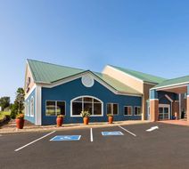 AmericInn & Suites Exterior