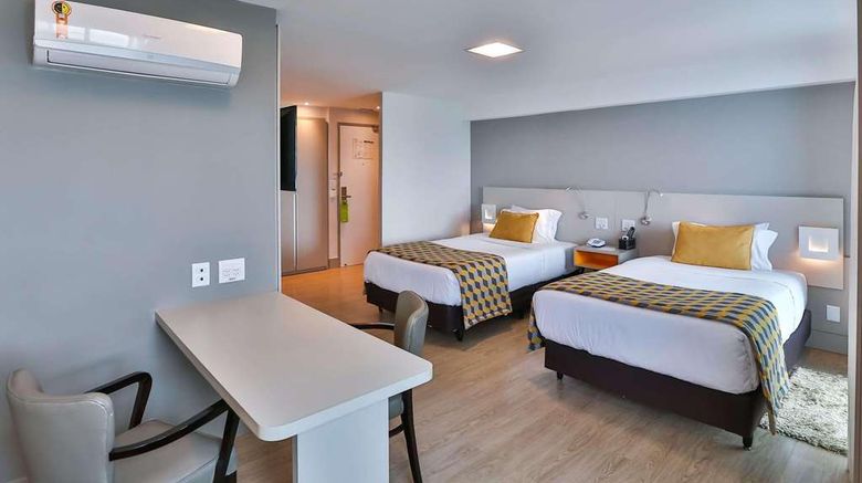 <b>Radisson Hotel Recife Suite</b>. Images powered by <a href="https://iceportal.shijigroup.com/" title="IcePortal" target="_blank">IcePortal</a>.
