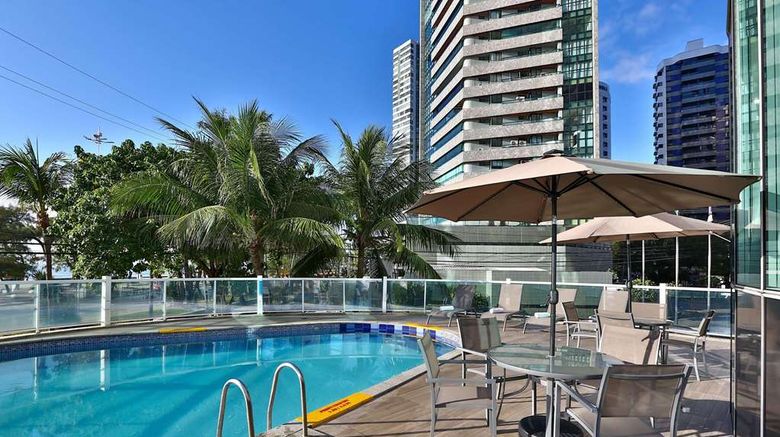 <b>Radisson Hotel Recife Pool</b>. Images powered by <a href="https://iceportal.shijigroup.com/" title="IcePortal" target="_blank">IcePortal</a>.