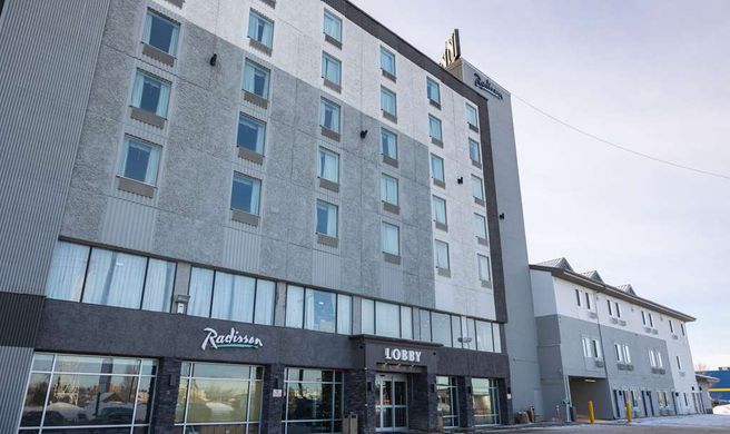 Radisson Hotel Fort St John Exterior