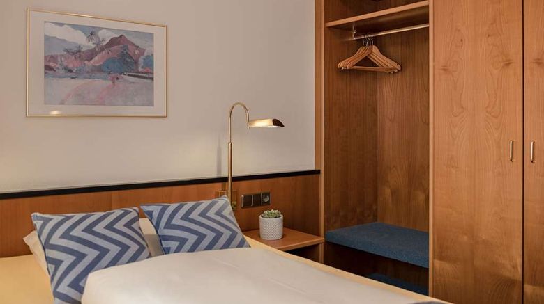 <b>Country Partner Hotel Neustadter Hof Room</b>. Images powered by <a href="https://iceportal.shijigroup.com/" title="IcePortal" target="_blank">IcePortal</a>.