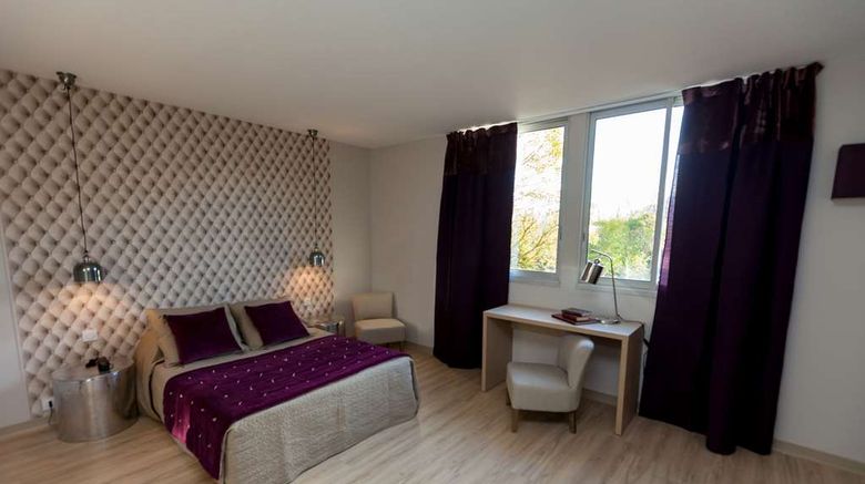 <b>Hotel La Quietat Room</b>. Images powered by <a href="https://iceportal.shijigroup.com/" title="IcePortal" target="_blank">IcePortal</a>.