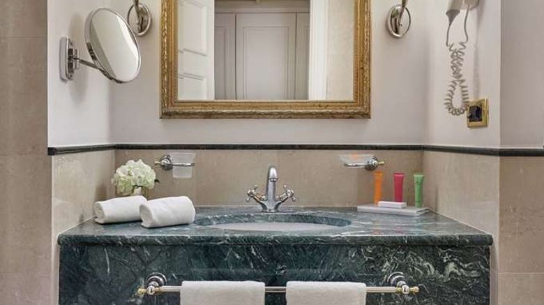 <b>Savoy Hotel and Spa Room</b>. Images powered by <a href="https://iceportal.shijigroup.com/" title="IcePortal" target="_blank">IcePortal</a>.