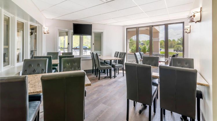 Black Bear Inn, Ascend Collection Restaurant