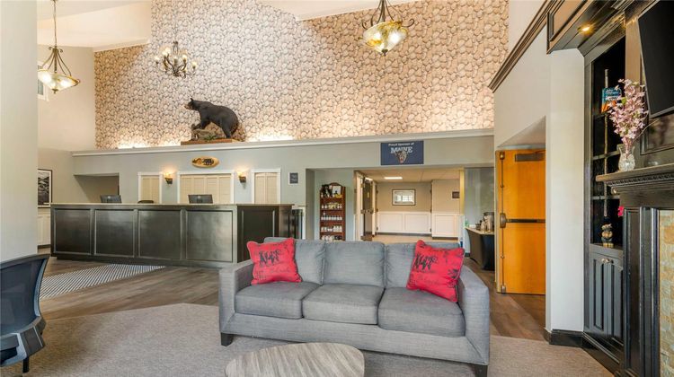 Black Bear Inn, Ascend Collection Lobby