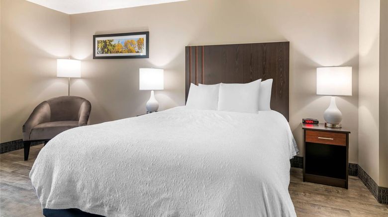 <b>Black Bear Inn, Ascend Collection Room</b>. Images powered by <a href="https://iceportal.shijigroup.com/" title="IcePortal" target="_blank">IcePortal</a>.