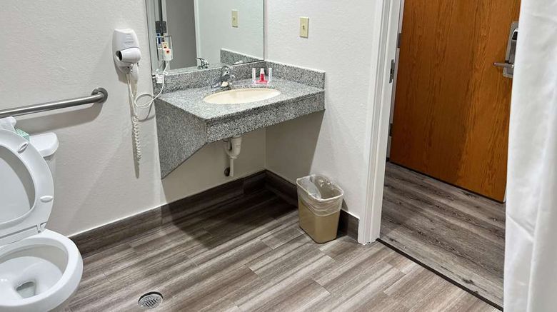 <b>Econo Lodge Beaumont I-10 South Room</b>. Images powered by <a href="https://iceportal.shijigroup.com/" title="IcePortal" target="_blank">IcePortal</a>.