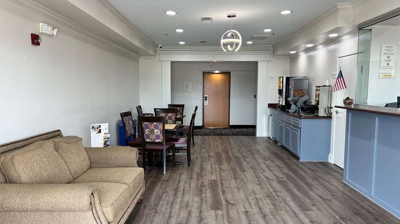 <b>Econo Lodge Beaumont I-10 South Restaurant</b>. Images powered by <a href="https://iceportal.shijigroup.com/" title="IcePortal" target="_blank">IcePortal</a>.
