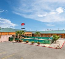 Econo Lodge Exterior