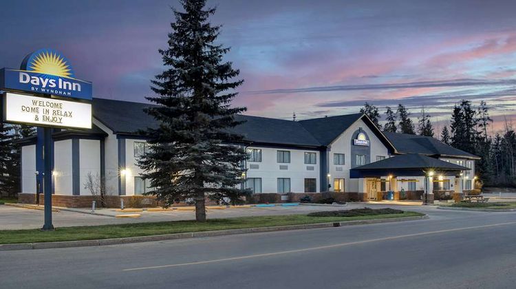 Days Inn by Wyndham Whitecourt Exterior