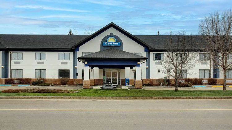 Days Inn by Wyndham Whitecourt Exterior
