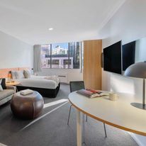Oaks Perth Hotel
