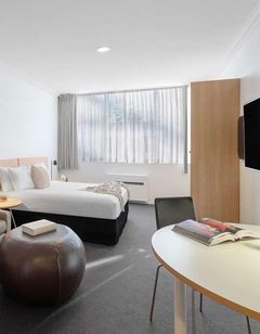 Oaks Perth Hotel