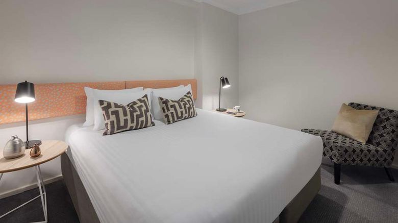 <b>Oaks Perth Hotel Room</b>. Images powered by <a href="https://iceportal.shijigroup.com/" title="IcePortal" target="_blank">IcePortal</a>.