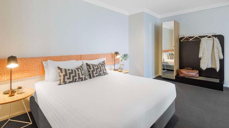 Oaks Perth Hotel Room