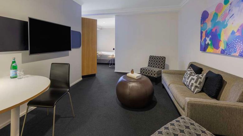 <b>Oaks Perth Hotel Room</b>. Images powered by <a href="https://iceportal.shijigroup.com/" title="IcePortal" target="_blank">IcePortal</a>.