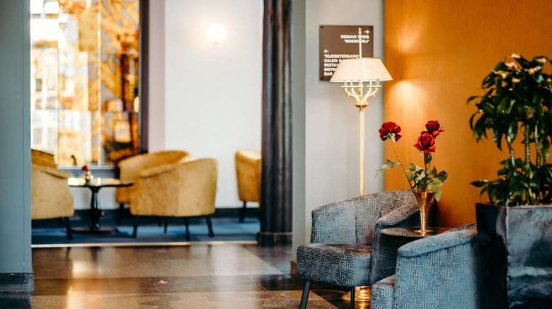 <b>Grand Hotel Karel V Lobby</b>. Images powered by <a href="https://iceportal.shijigroup.com/" title="IcePortal" target="_blank">IcePortal</a>.