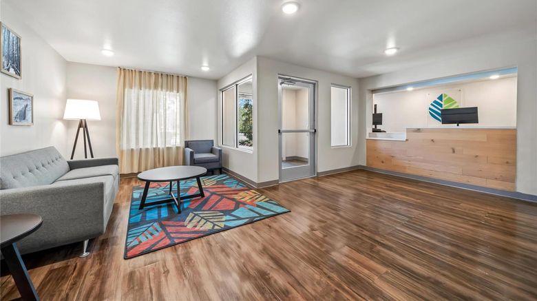 <b>WoodSpring Suites Orlando East UCF Lobby</b>. Images powered by <a href="https://iceportal.shijigroup.com/" title="IcePortal" target="_blank">IcePortal</a>.