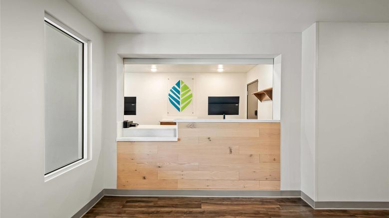 <b>WoodSpring Suites Orlando East UCF Lobby</b>. Images powered by <a href="https://iceportal.shijigroup.com/" title="IcePortal" target="_blank">IcePortal</a>.