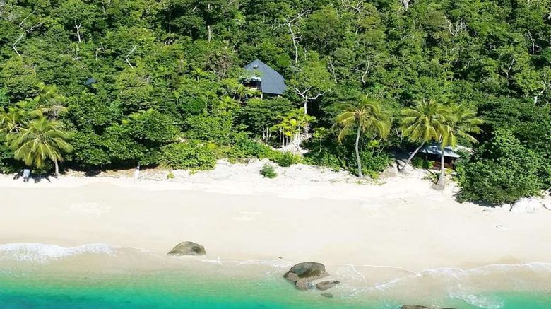 <b>Bedarra Island Resort Recreation</b>. Images powered by <a href="https://iceportal.shijigroup.com/" title="IcePortal" target="_blank">IcePortal</a>.