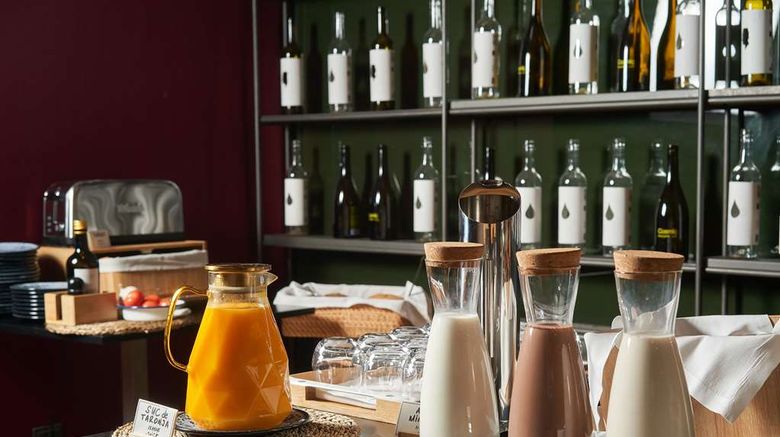 <b>Mercer Hotel Casa Torner i Guell Restaurant</b>. Images powered by <a href="https://iceportal.shijigroup.com/" title="IcePortal" target="_blank">IcePortal</a>.