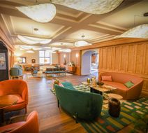 Hotel Fluela, The Unbound Coll by Hyatt Lobby