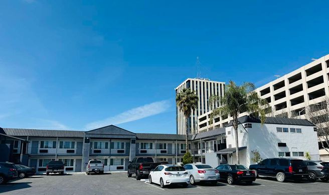 SureStay by Best Western Fresno Central Exterior