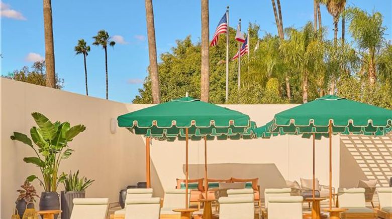 <b>Cameo Beverly Hills, LXR Hotels & Resort Pool</b>. Images powered by <a href="https://iceportal.shijigroup.com/" title="IcePortal" target="_blank">IcePortal</a>.