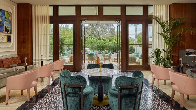 <b>Cameo Beverly Hills, LXR Hotels & Resort Restaurant</b>. Images powered by <a href="https://iceportal.shijigroup.com/" title="IcePortal" target="_blank">IcePortal</a>.