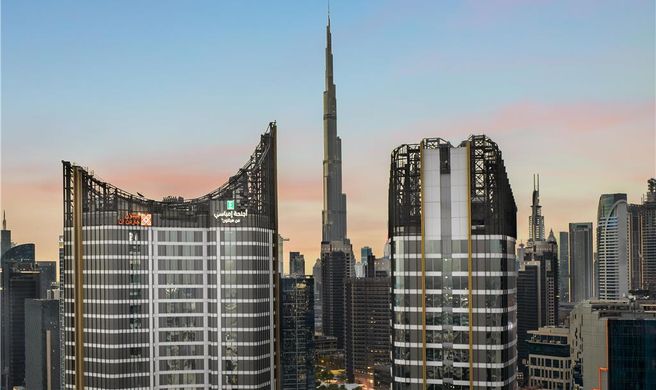 Hilton Garden Inn Dubai Business Bay Exterior