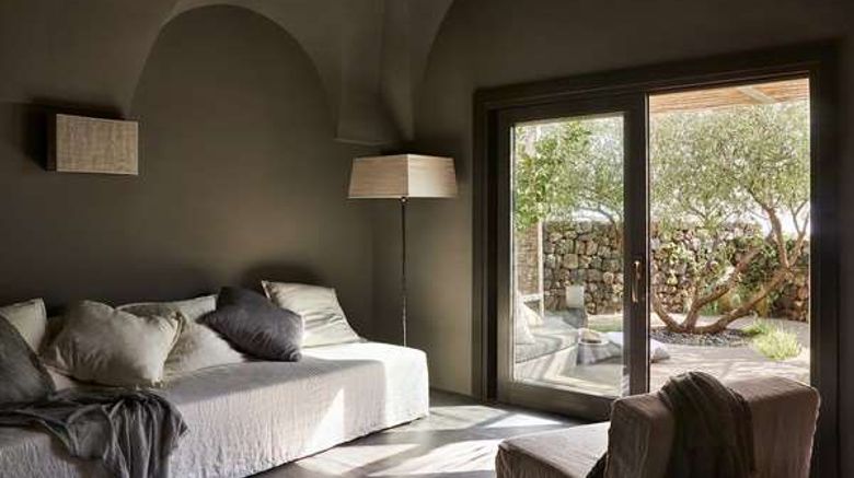 <b>Sikelia Resort Suite</b>. Images powered by <a href="https://iceportal.shijigroup.com/" title="IcePortal" target="_blank">IcePortal</a>.