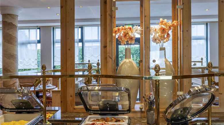 <b>Atomis Hotel Munich Airport by Mercure Restaurant</b>. Images powered by <a href="https://iceportal.shijigroup.com/" title="IcePortal" target="_blank">IcePortal</a>.