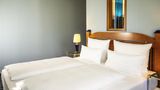 <b>Atomis Hotel Munich Airport by Mercure Room</b>. Images powered by <a href="https://iceportal.shijigroup.com/" title="IcePortal" target="_blank">IcePortal</a>.