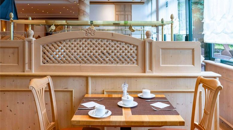 <b>Atomis Hotel Munich Airport by Mercure Restaurant</b>. Images powered by <a href="https://iceportal.shijigroup.com/" title="IcePortal" target="_blank">IcePortal</a>.
